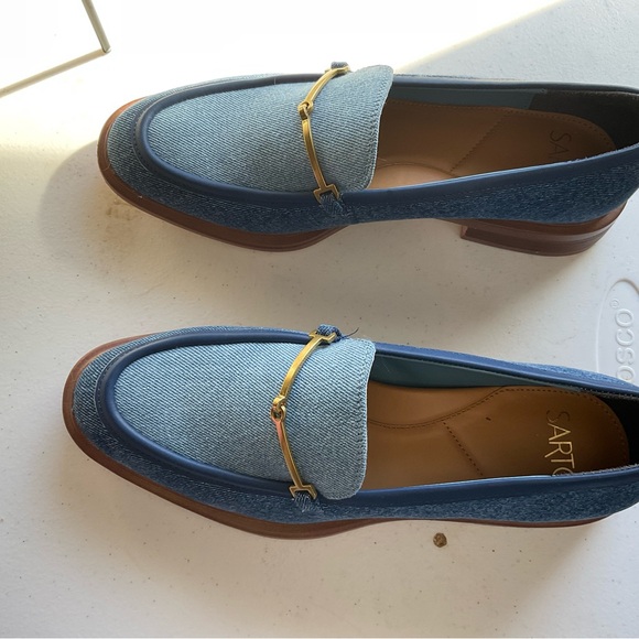 Elegant Blue and Gold Flats with Suede Finish - Picture 7 of 7